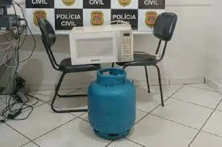 Polícia Civil detém 4 suspeitos de furtar casa de vice-prefeito