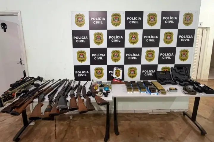 Polícia Civil localiza arsenal em residência e morador é preso
