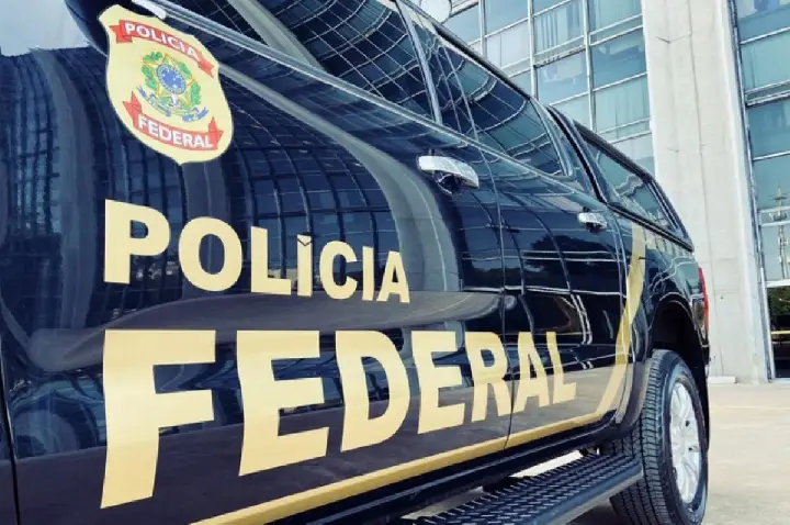 Polícia Federal resgata bebê que seria levado à Espanha