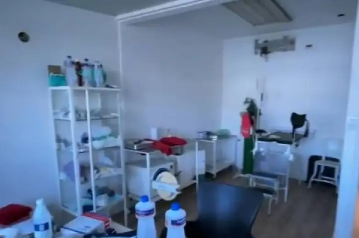 Polícia prende falso médico sob suspeita de abortos clandestinos