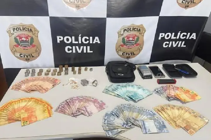 Polícias Civil e Militar realizam operação conjunta contra o tráfico de drogas no Jardim Aclimação e Pirajuí C