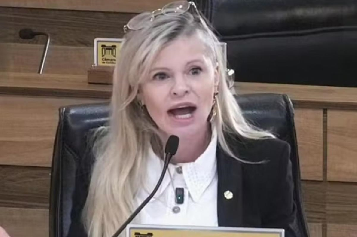 'Por que não volta para o Ceará?', diz vereadora a colega