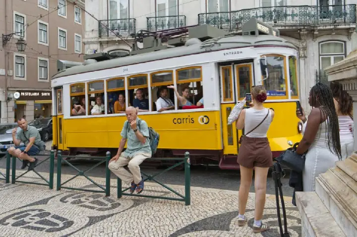 Portugal aprova mudanças; veja o que muda para brasileiros