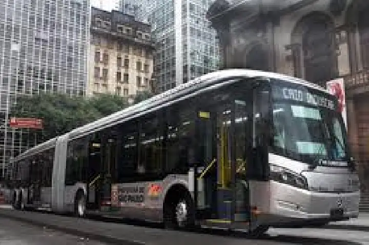 Prefeito de SP não descarta aumento na tarifa dos ônibus em 2026