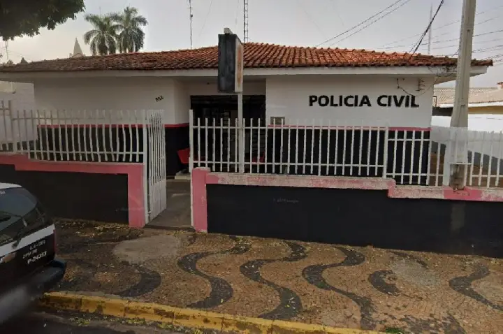 Preso suspeito de abusar de prima adolescente em visita de férias