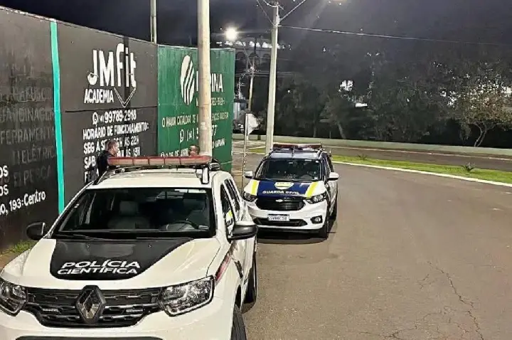 Preso suspeito de matar homem após esfaqueá-lo no meio da rua