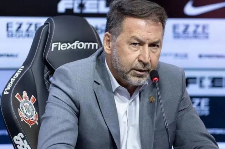 Promotoria arquiva investigação sobre cartão de Augusto Melo