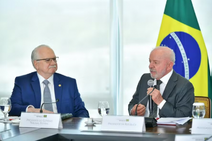 PT debate reforma do Judiciário para se blindar de crise no STF