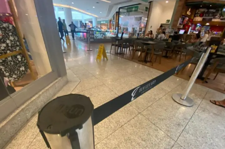 Realizada audiência de homem que esfaqueou ex em centro comercial