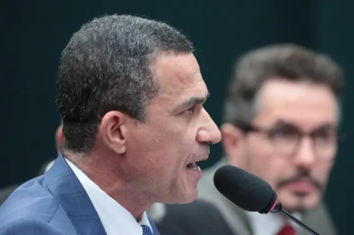Redução da maioridade penal para 16 anos avança na Câmara Federal