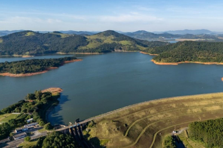 Redução da pressão de água passa de 10 para 8 horas em São Paulo