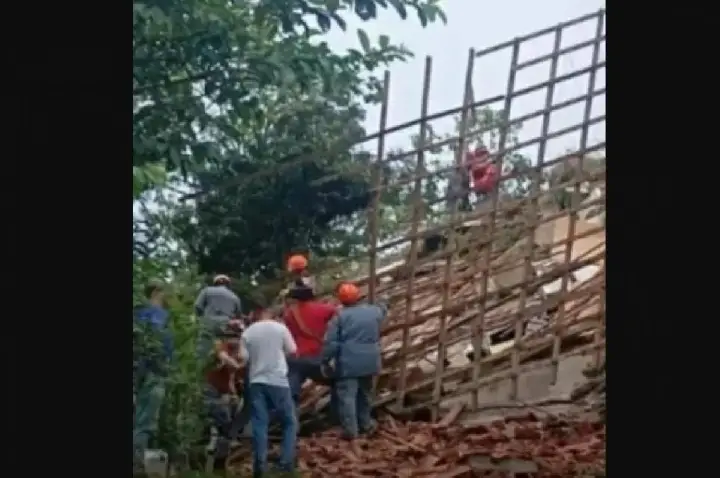 Rodovias para o litoral de SP são interditadas após chuvas
