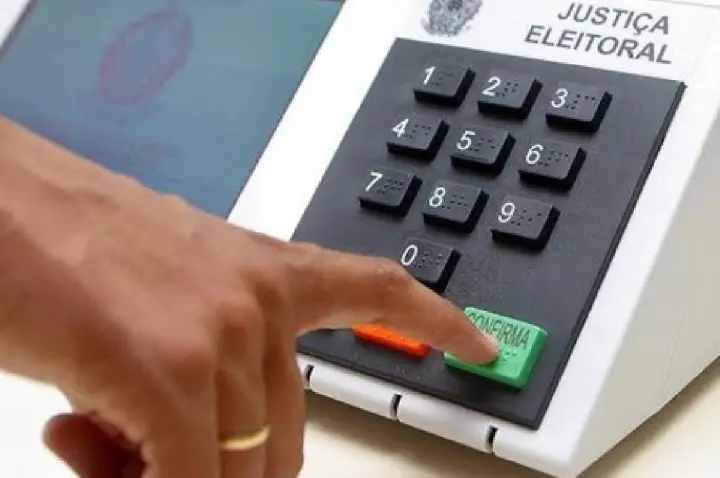 Saiba quais documentos com foto são aceitos para votar na eleição