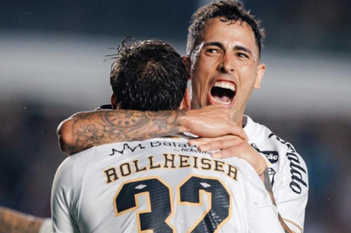 Santos supera o Atlético-MG na Vila e fica perto da semifinal