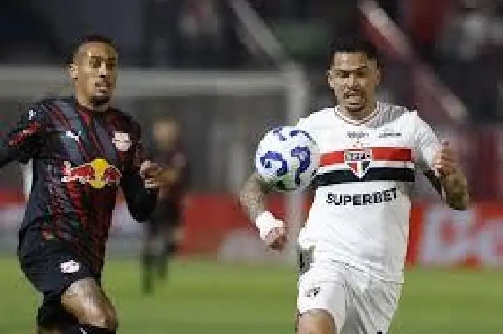 São Paulo empata com o Bragantino e aumenta o jejum