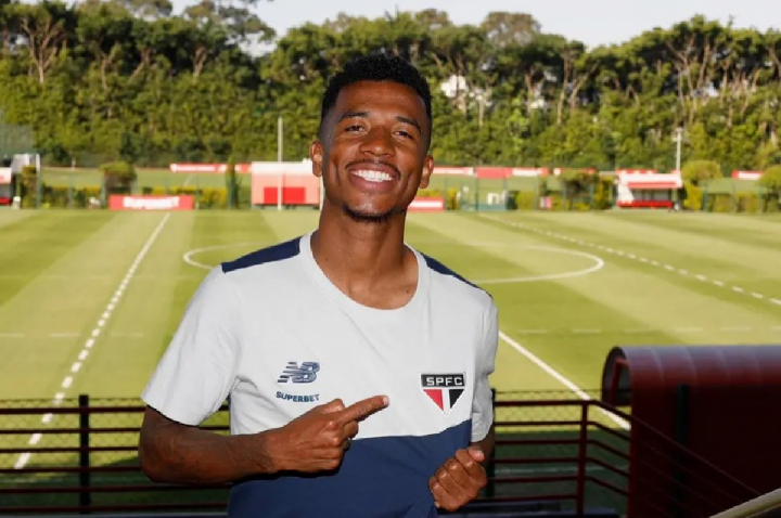 São Paulo renova contrato com o meia Marcos Antônio até 2030
