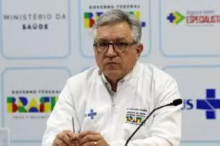 'Saúde e soberania não se negociam', diz Padilha após sanção