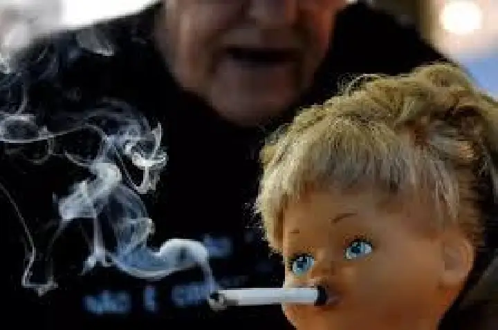 Senado aumenta pena a quem fornecer drogas ou bebidas a menores