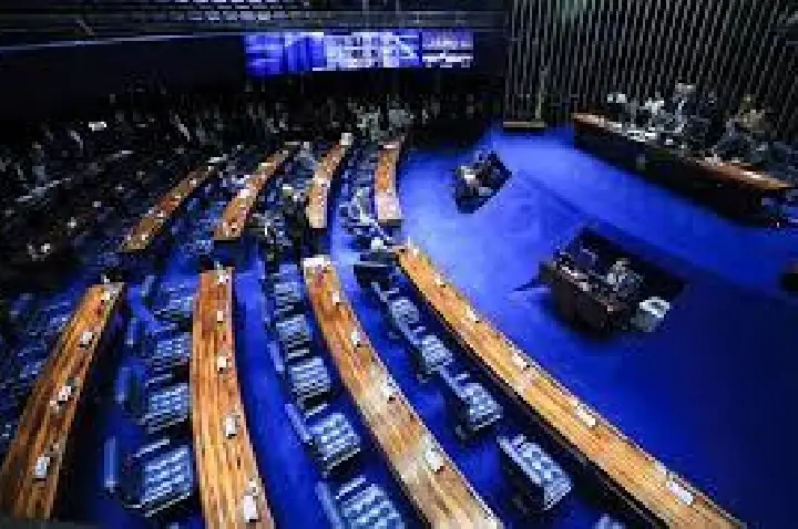 Senado segue Câmara e também derruba decreto do IOF