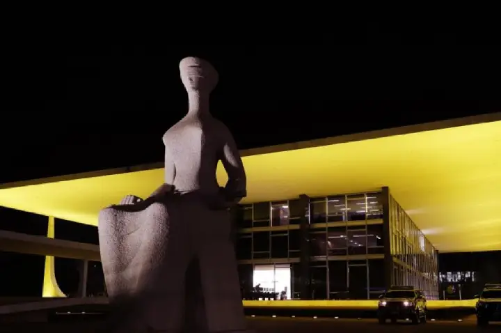 Senador reúne assinaturas para abrir CPI sobre Toffoli e Moraes