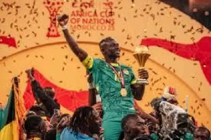 Senegal supera Marrocos e polêmica para vencer Copa Africana