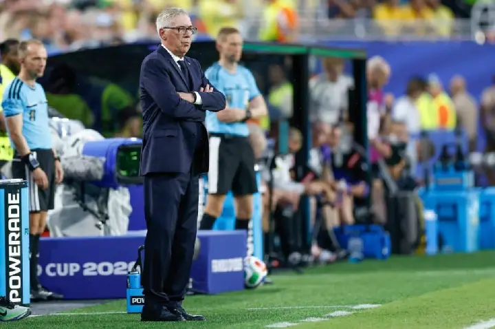 'Sou, com honra, parte deste país', diz Ancelotti sobre hino