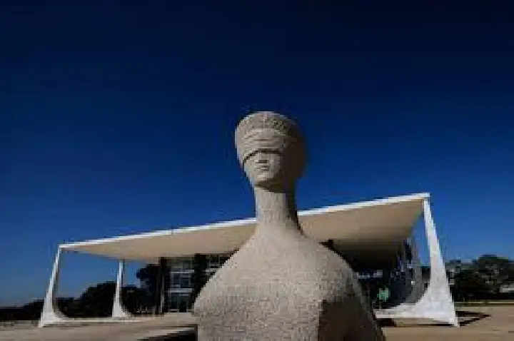 STF atropela Congresso e cria censura na internet