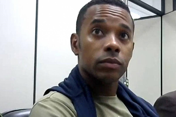 STJ rejeita recurso de Robinho para levar condenação ao STF