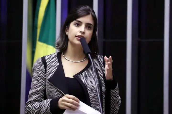 Tabata Amaral critica 'ódio arraigado' em parte da esquerda