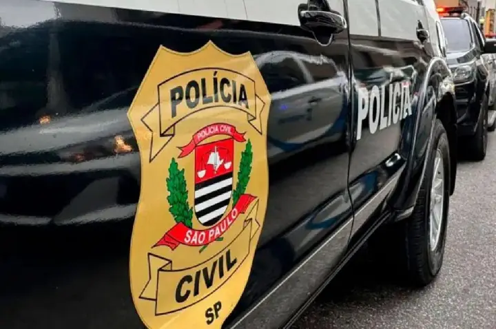 Tarcísio promove 11,2 mil policiais civis às vésperas da eleição
