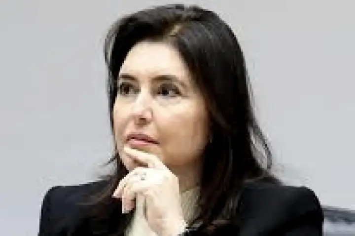 Tebet se filia ao PSB para concorrer ao Senado e defende Alckmin