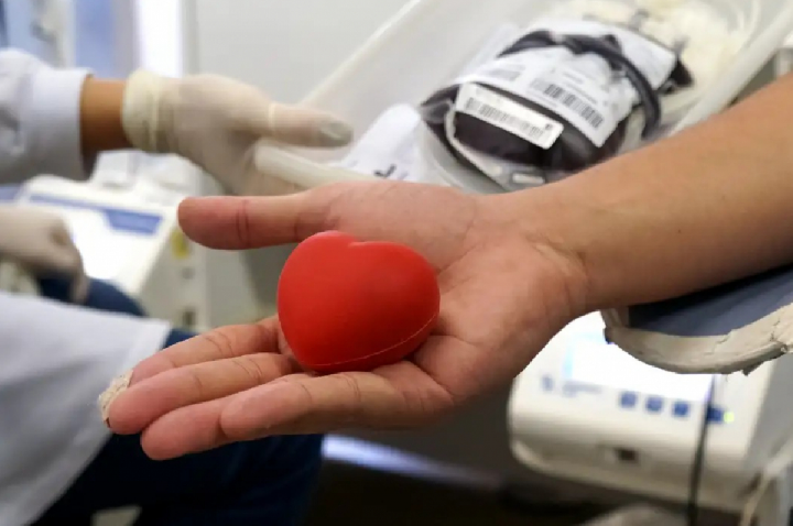 Testemunhas de Jeová flexibilizam doação e recebimento de sangue