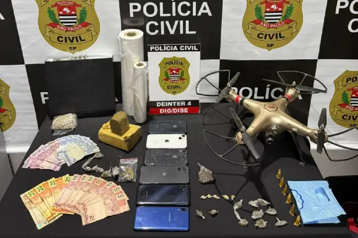 Trio é preso com drogas e drone para monitorar a ação policial