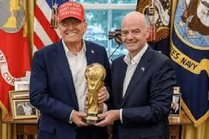 Trump ameaça transferir jogos: 'Basta ligar para o Gianni'