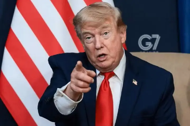 Trump ameaça voltar a bombardear o Irã após acordo
