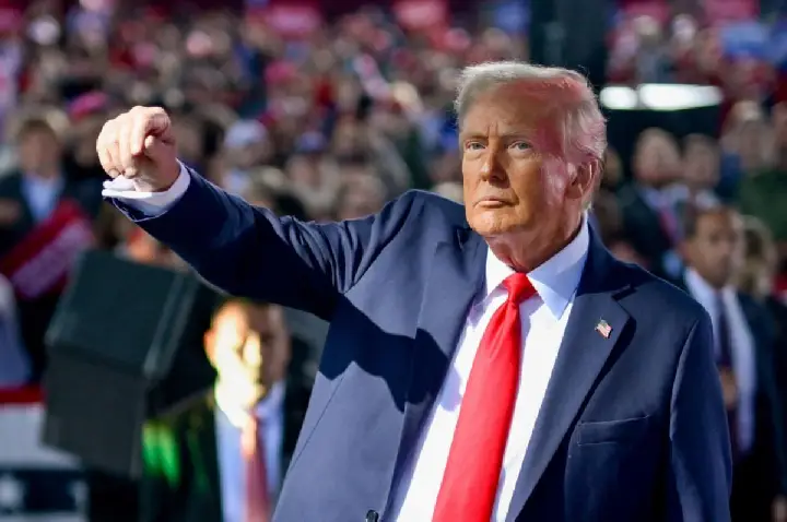 Trump anuncia tarifa global de 10% após revés na Suprema Corte