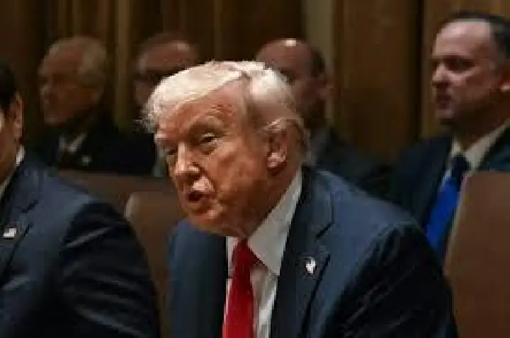 Trump diz que vai processar o jornal NYT em US$15 bilhões