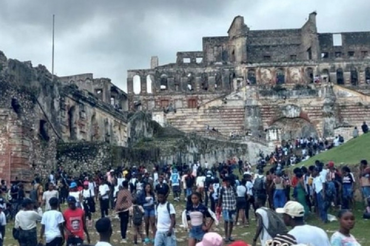 Tumulto em ponto turístico no Haiti deixa 30 mortos pisoteados