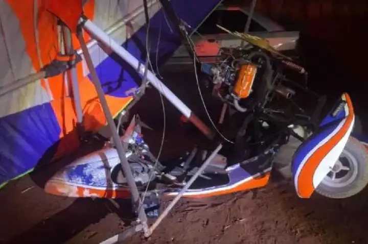 Ultraleve cai em área rural após decolagem e piloto é socorrido