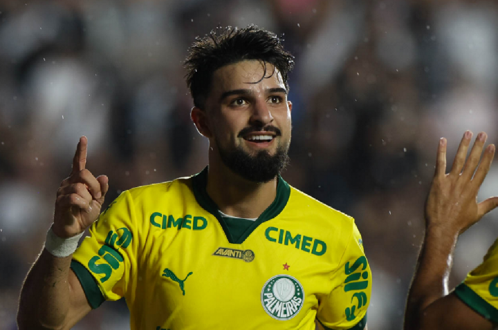 Vasco vence o Palmeiras de virada na estreia de Renato Gaúcho