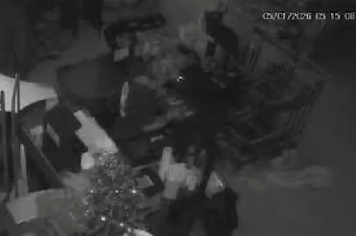 Vídeo mostra loja arrombada em furto no Centro de Bauru; Veja