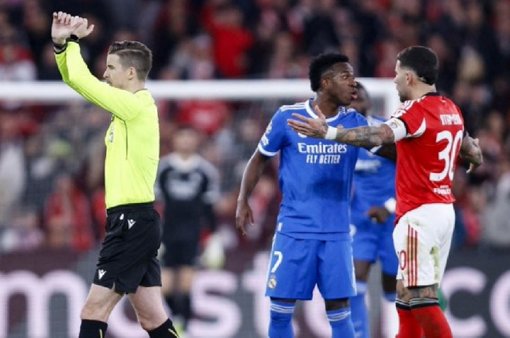 Vinicius Jr. denuncia racismo em vitória do Real sobre o Benfica