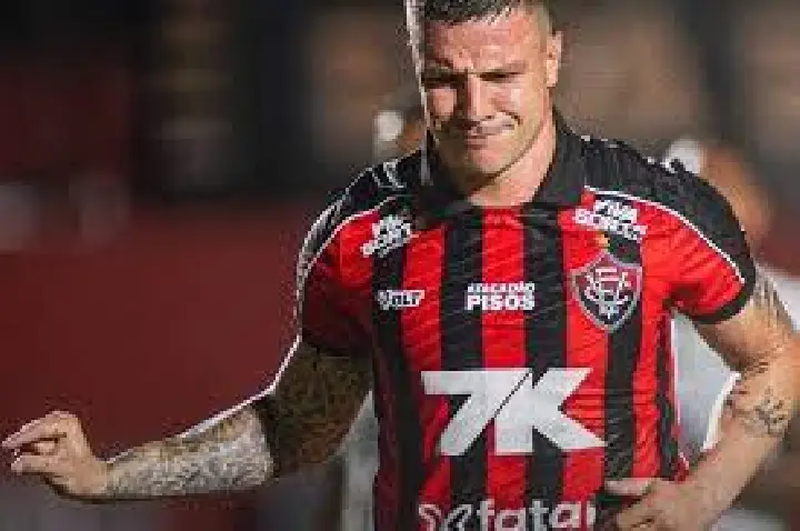Vitória bate Bahia e se aproxima de dupla na luta contra Z4