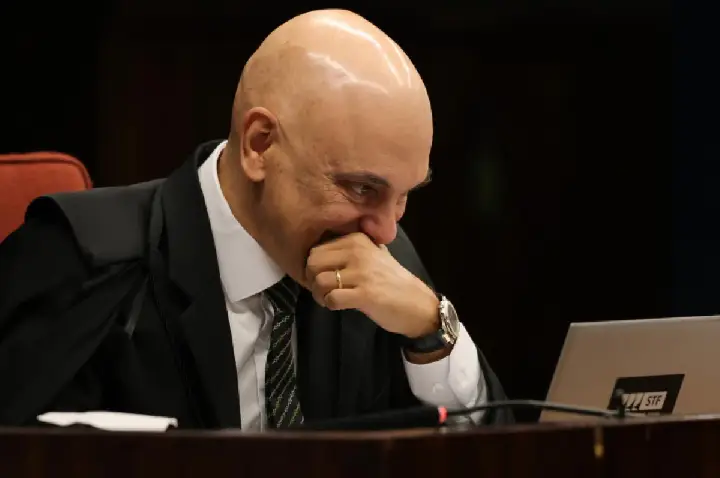 Vorcaro e Moraes trocaram mensagens antes da prisão; leia