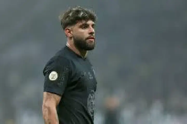 Yuri Alberto passa por cirurgia às pressas e desfalca o Corinthians