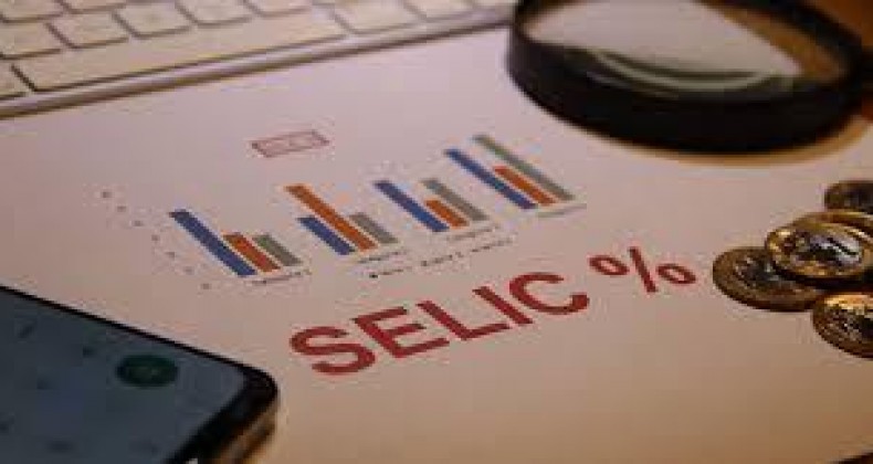 Economistas elevam previsão para Selic, primeira alta desde final de 2023