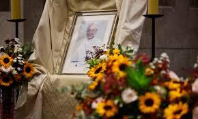 Causa da morte de Francisco foi um AVC, diz Vaticano