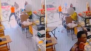 Homem quebra porta de vidro da padaria com a cabeça; VÍDEO