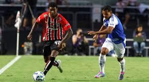 São Paulo empata com Cruzeiro, recebe vaias e segue sem vencer