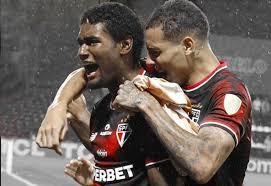 São Paulo vence o Libertad fora de casa por 2 a 0